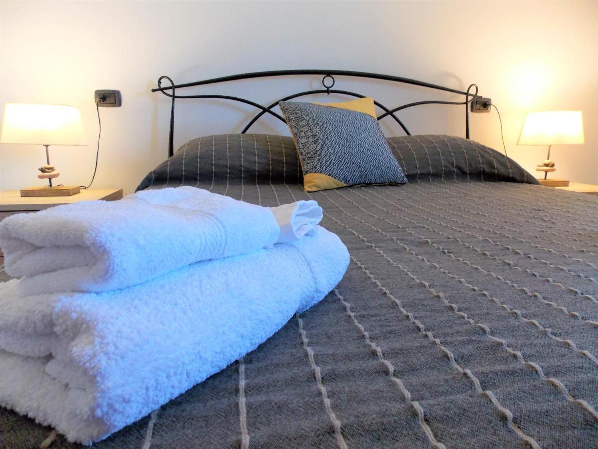 Shardana Blu - Net Zero Home Holiday Girasole Esterno foto