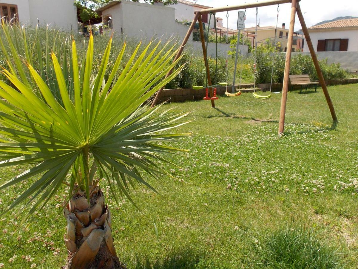 Shardana Blu - Net Zero Home Holiday Girasole Esterno foto
